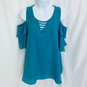 Unbridled Open Shoulder Top Size Large